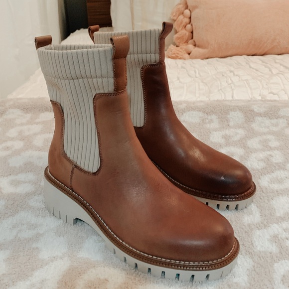Chestnut boots! NWOT - Picture 2 of 6